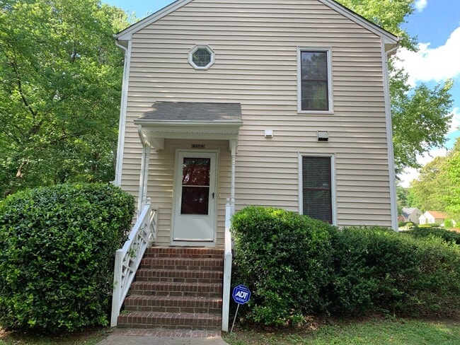 Building Photo - North Raleigh Townhome-Large Bedrooms and more! Coming Soon