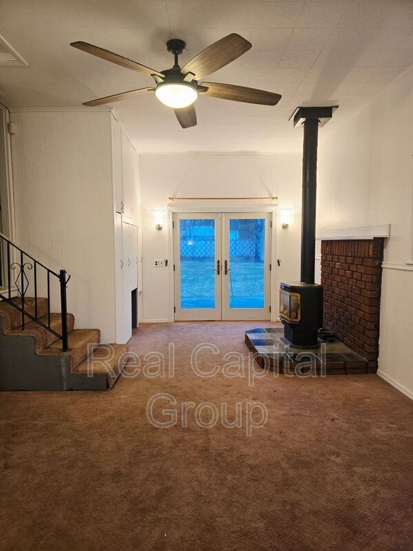 Photo - 1116 St Jude Dr