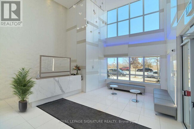 Photo - 110 Marine Parade Dr Unité 211