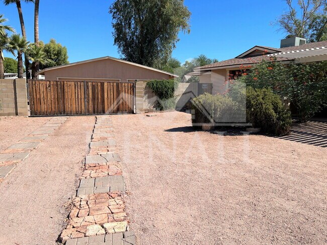 Photo - 5129 E Emile Zola Ave