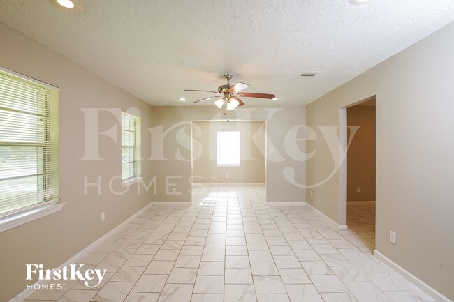 Photo - 4909 Green Willow Ln