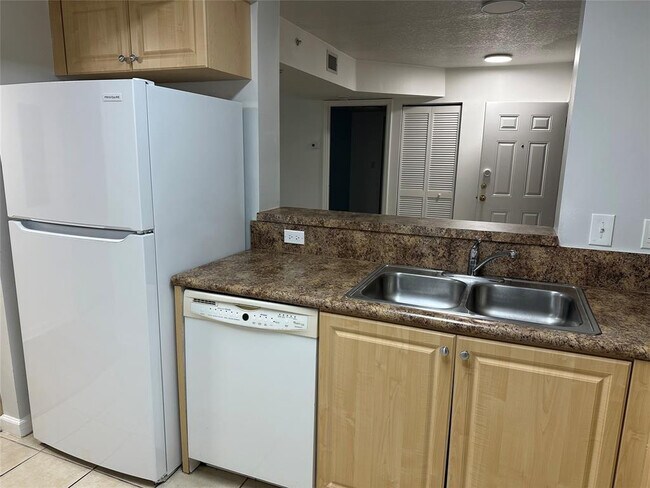 Photo - 529 E Sheridan St