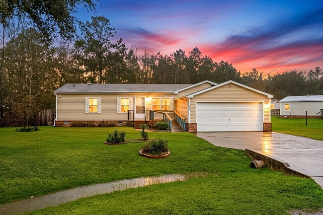 Building Photo - 16330 Hill Country Ct