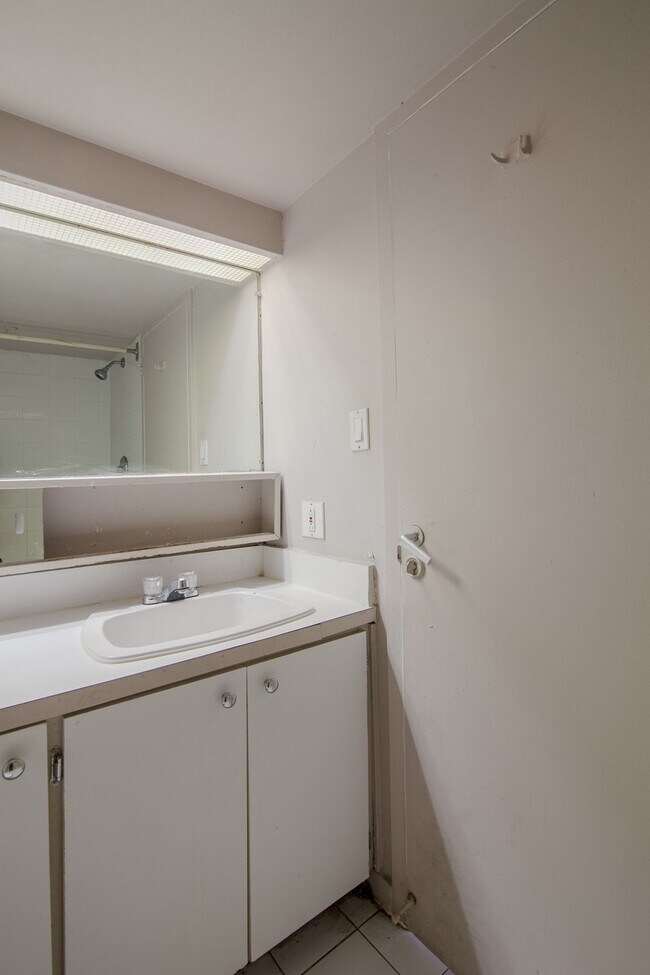 Photo - 1975 Maisonneuve Blvd W Unit 1902