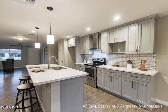 Photo - 3431 E Acoma Dr