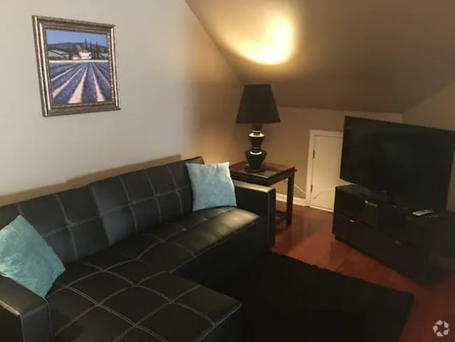 Building Photo - 9819 Glenburn Ln Unit 9819 Rental