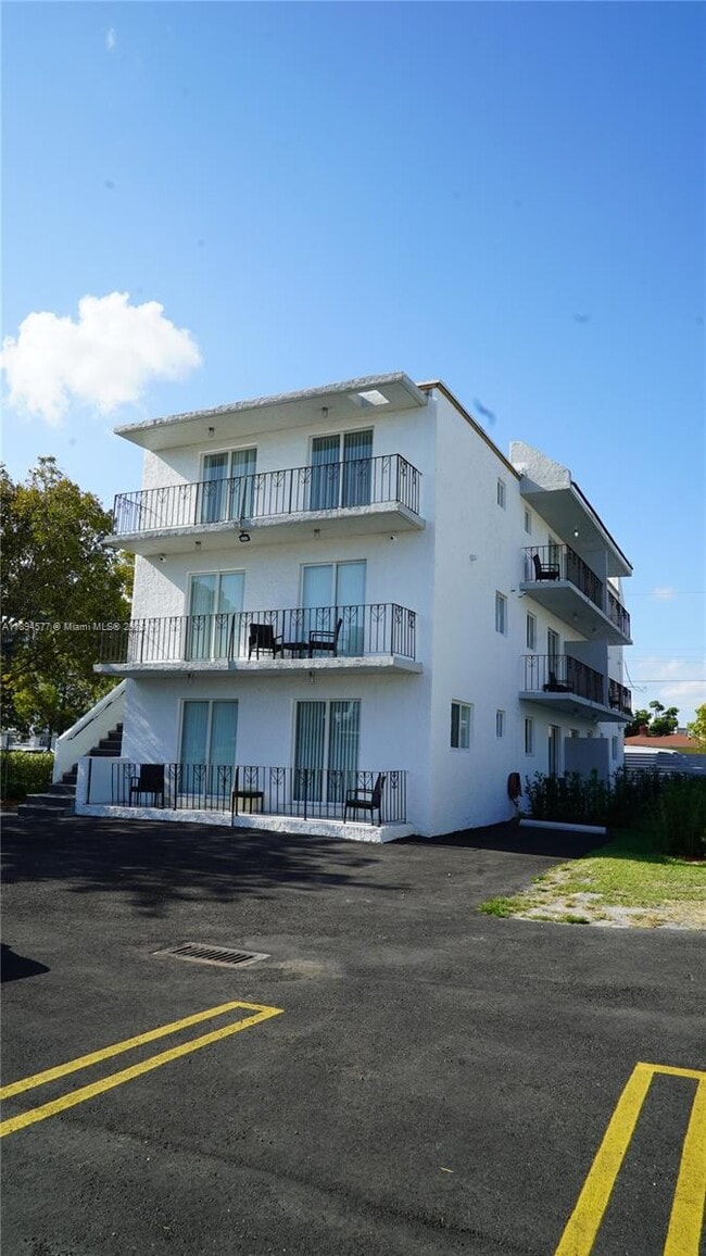 Photo - 1328 NW 4th St Unidad 2