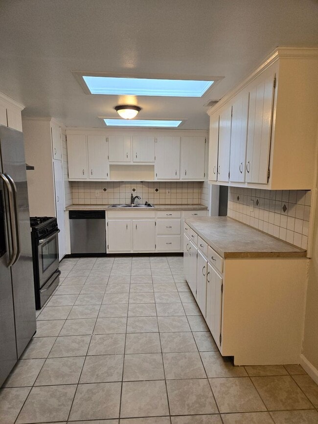 Photo - 4 Bedroom Single Family Home in Hampton