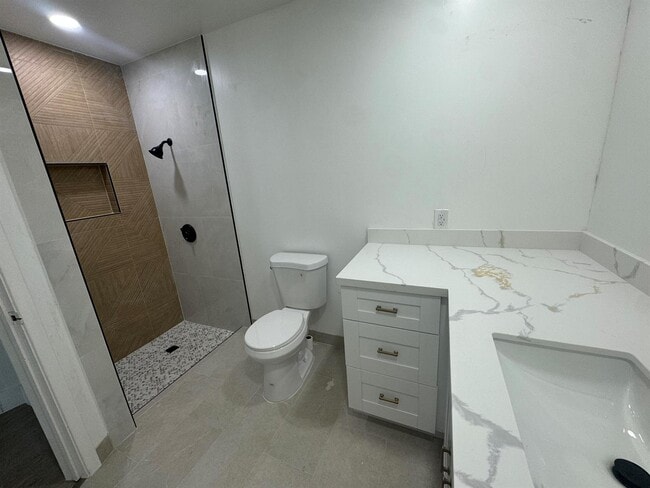 Photo - 6260 SW 6th St