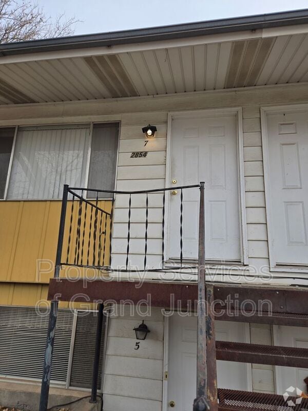 Building Photo - 2854 Elm Cir Unit 7 Rental