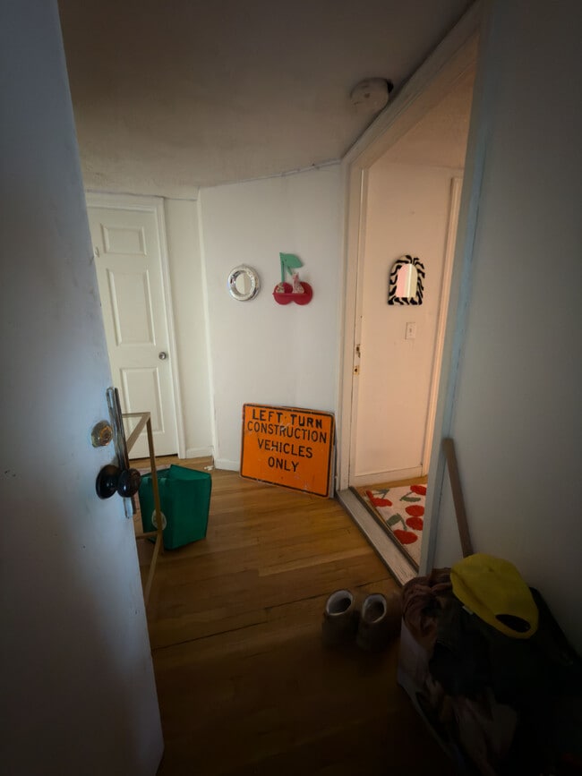 Photo - 26 Greylock Rd Unidad 3