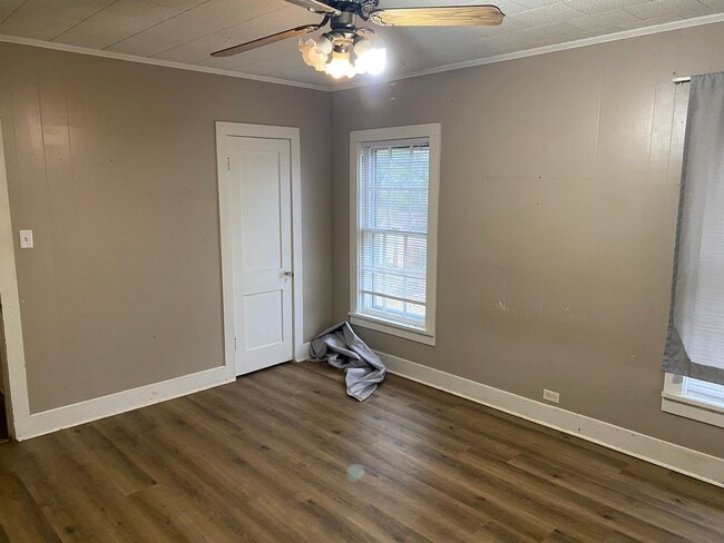 Photo - 600 Minden St