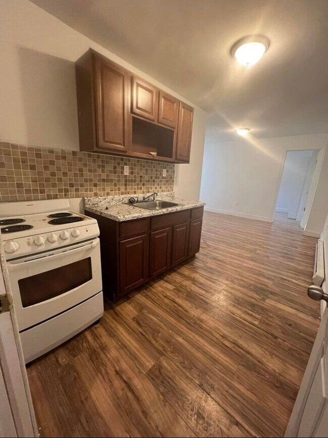 Photo - 3305 N 18th St Apartments Unit 2nd floor