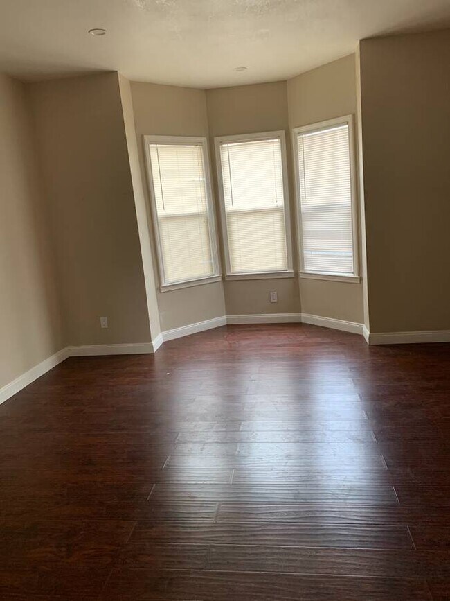 Photo - 1091 59th St Unit 2