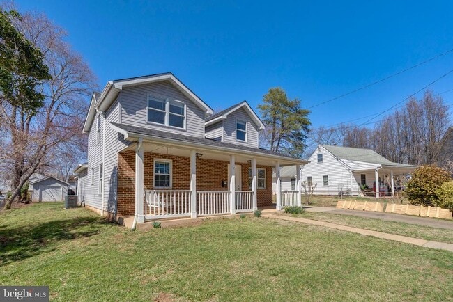 Photo - 104 Morton Ct