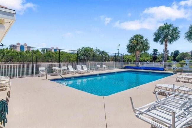 Photo - 3216 S Lakeview Cir Unit 5-202