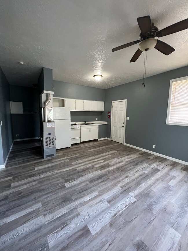 Photo - Charming 2 bed 1 bath!
