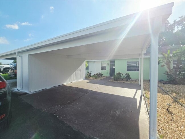 Building Photo - 6425 Drexel Dr Unit 2
