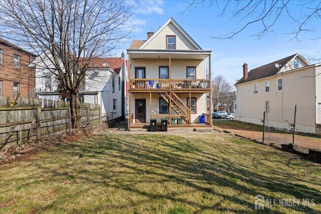 Photo - 104 Welton St