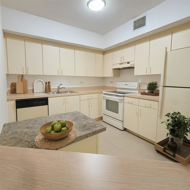 Virtually Staged - 3600 N 56th Ave Unit 105