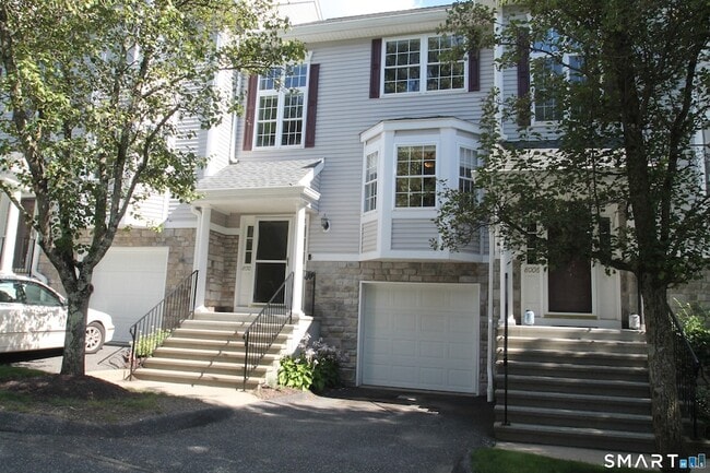 Photo - 8005 Heartwood Ln