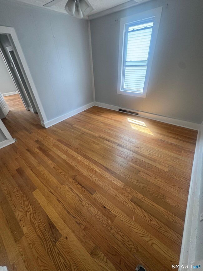 Photo - 7 Armstrong Pl