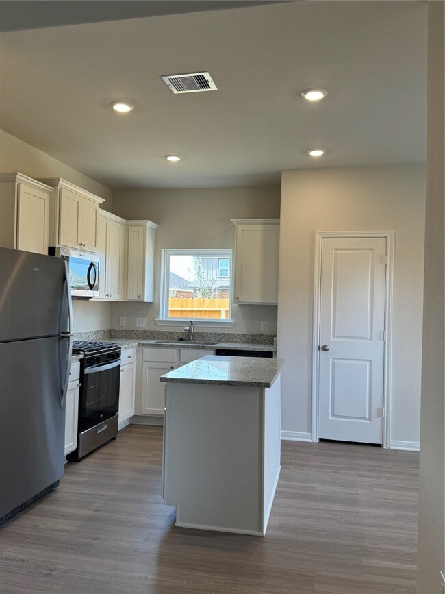 Photo - 401 Mystic Slopes Dr