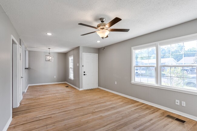 Photo - 3409 Leland Ave