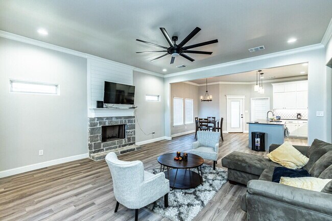 Photo - 912 N Fulton Ave