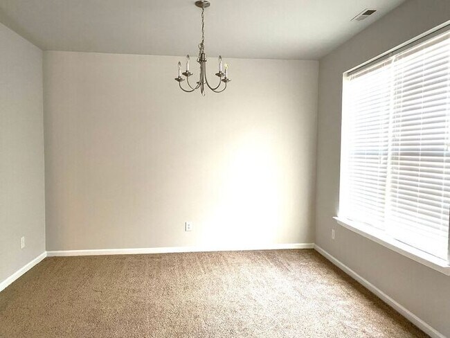 Photo - 1bd/1bath with a great loft in a perfect area!