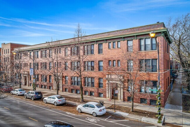 Photo - 3852 N Southport Ave Condo