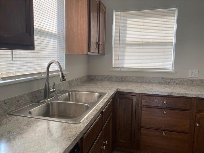 Photo - 1938 Coulcrest Dr