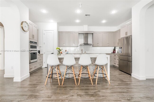 Photo - 1042 SW 113th Ave