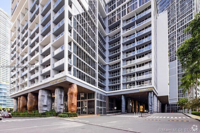 Building Photo - 475 Brickell Ave Unit 2714 Rental