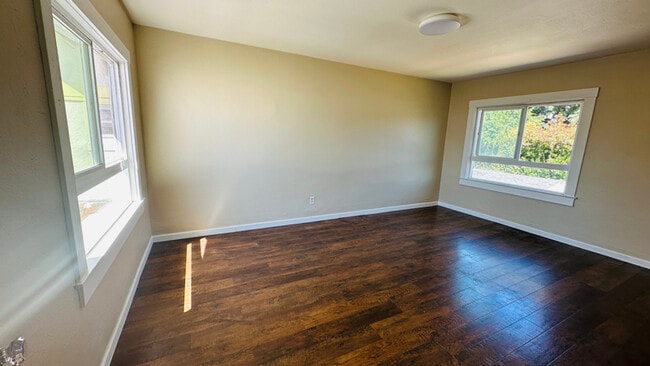 Photo - 5432 Foothill Blvd Unit Upper