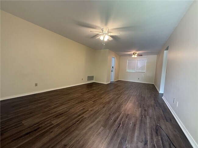 Photo - 1406 Willard St