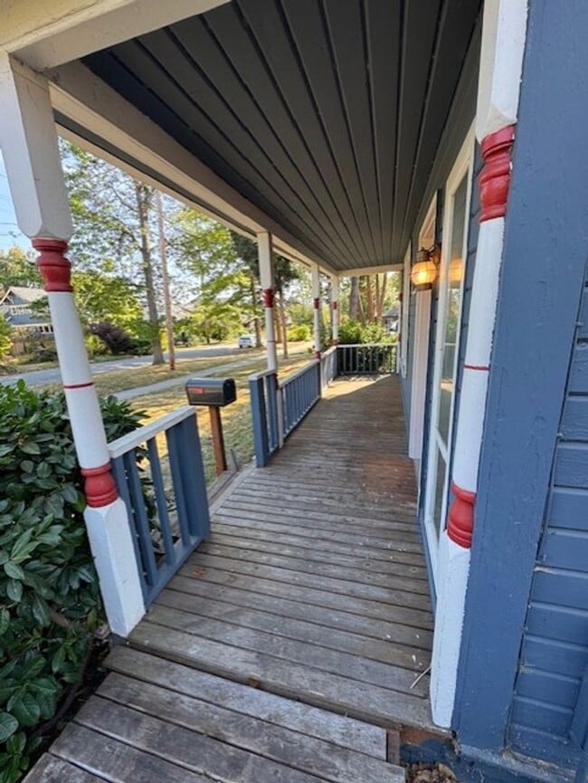 Photo - 3-Bedroom Home in the Sunnyland neighborho...