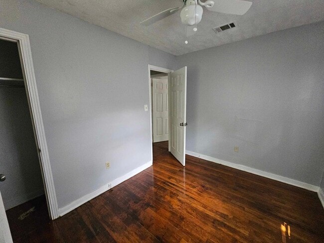 Photo - 4567 Meadowmont Dr