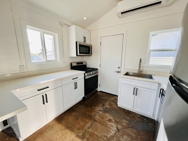 Photo - Adorable Studio Cabin near Joshua Tree Town Center