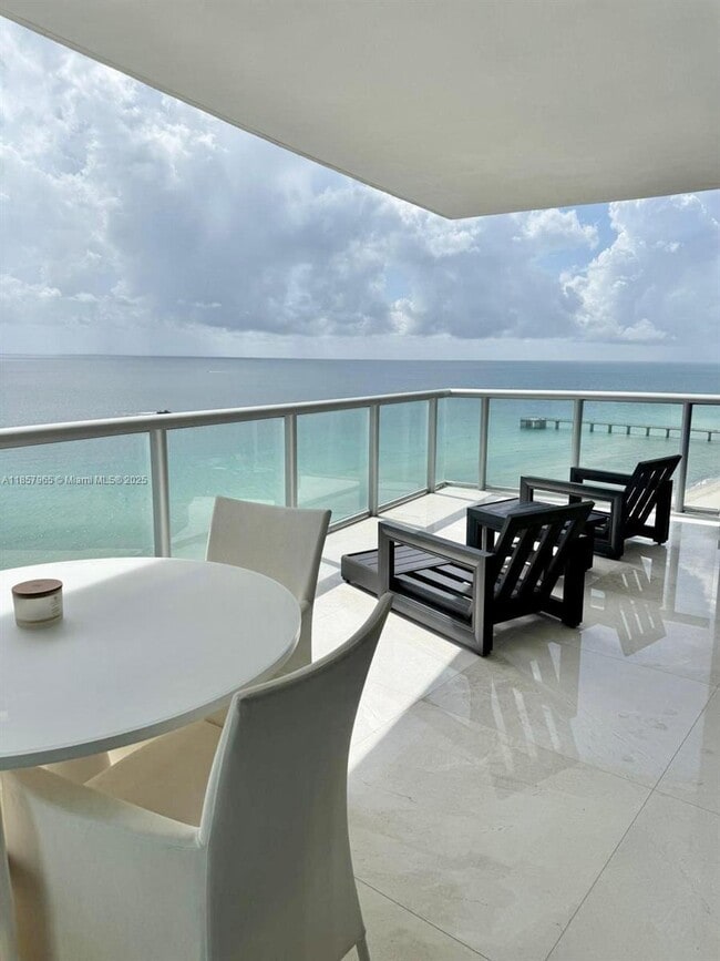 Photo - 17121 Collins Ave