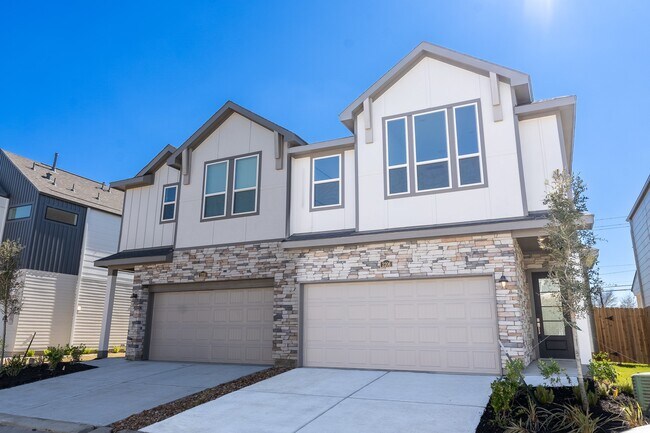 Building Photo - 2206 Diagonal Ln