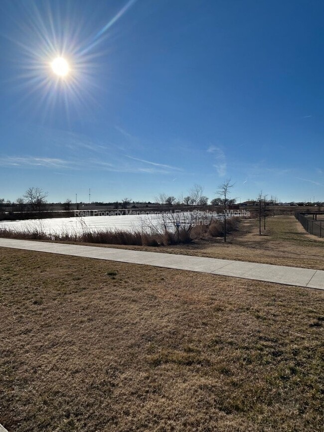 Photo - 1736 E Decarsky Ct