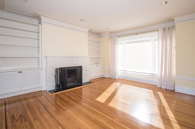Photo - Eureka Valley 4 Bed + Bonus Room, 3 Bath, ...