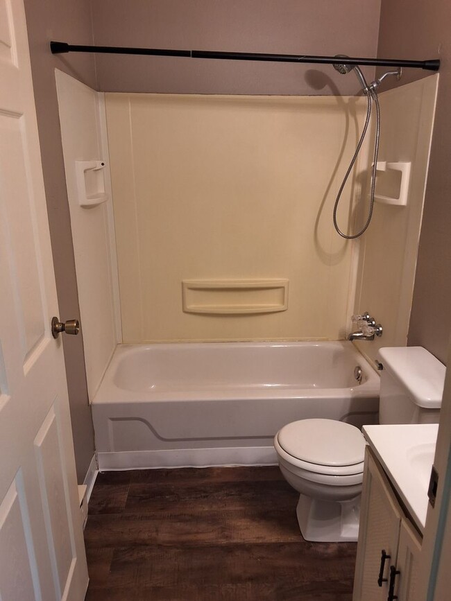 Photo - 2-bedroom house for $925 per month