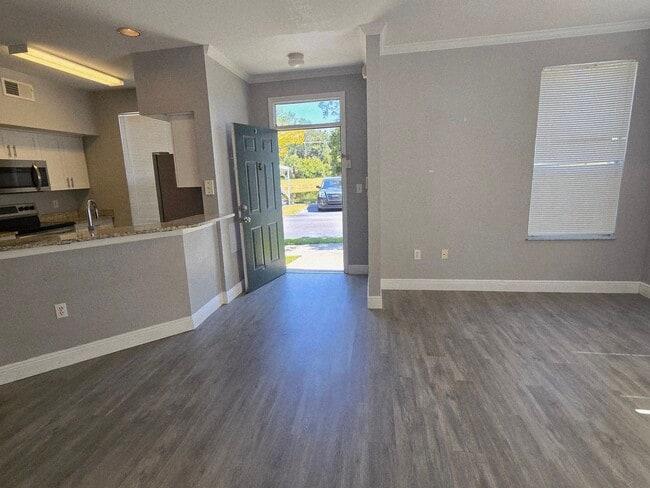 Photo - 9058 Lake Chase Island Way