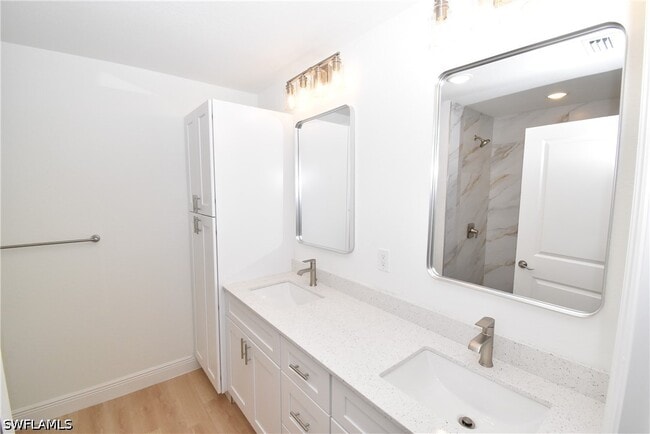 Photo - 4668 Addley Ave