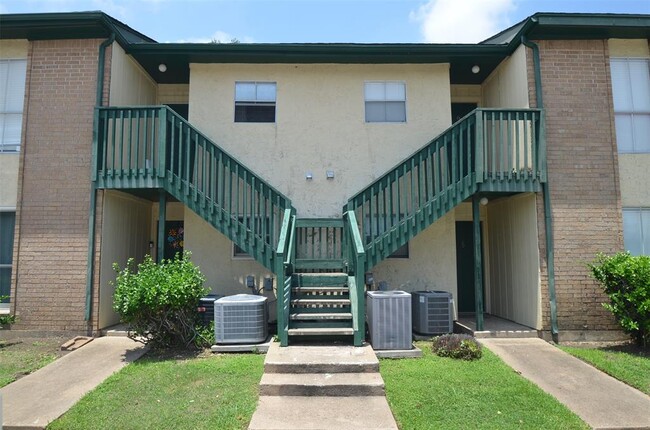 Photo - 1516 Bay Area Blvd Apartment Unit C6