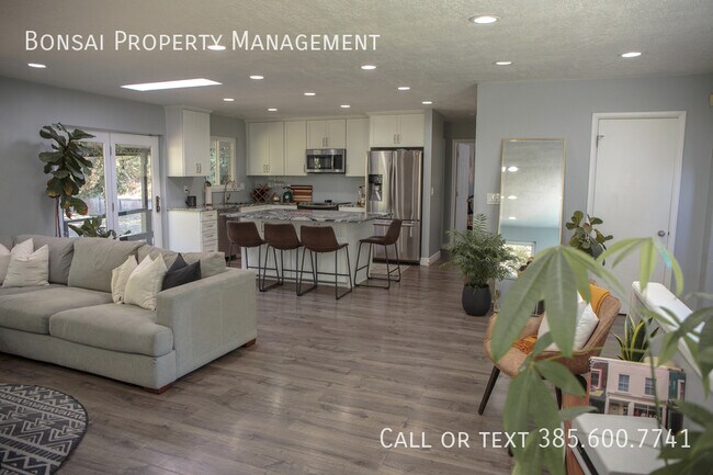 Photo - 3281 E Fortuna Dr