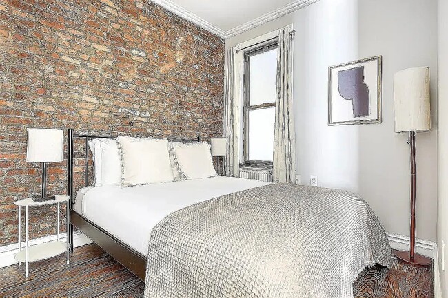 Photo - 248 Mott St Unit PHF