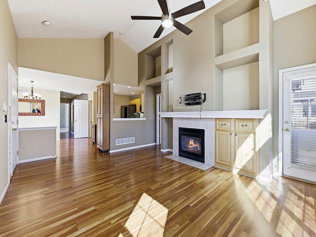 Photo - Beautiful 4-Bedroom Townhome With Finished Basement & 2 Full Kitchens!